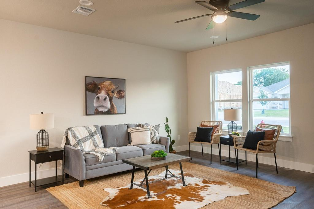 306 String Prairie WAY