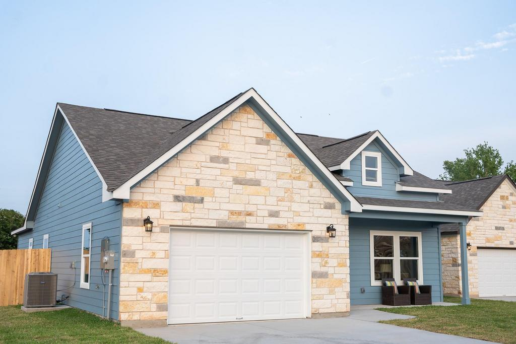 304 String Prairie WAY