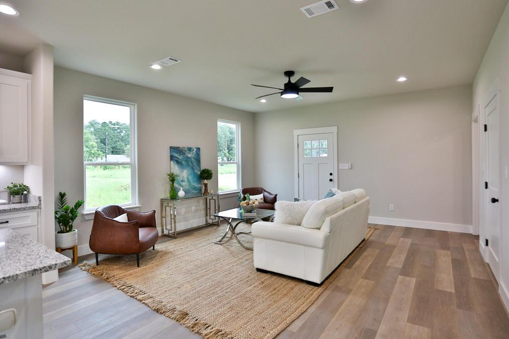 325 String Prairie Way